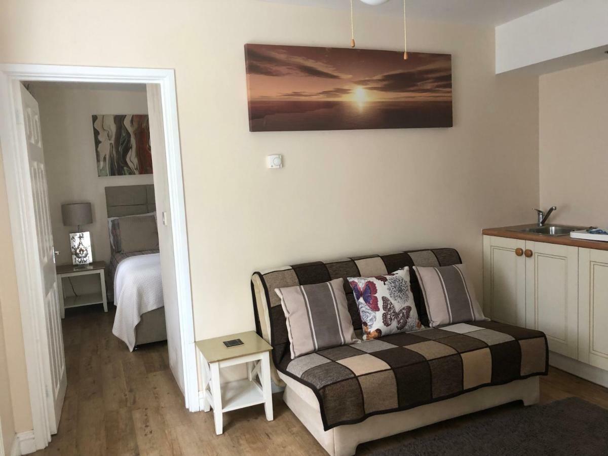 Crossways Tavern Apartment *